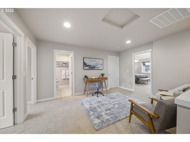 Building Photo - Spacious 3-Bedroom Townhome with Granite Kitchen & Included Landscaping