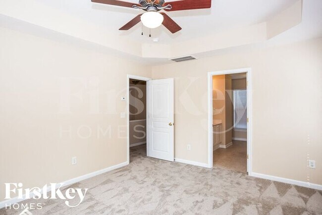 Building Photo - 4805 Walnut Grove St