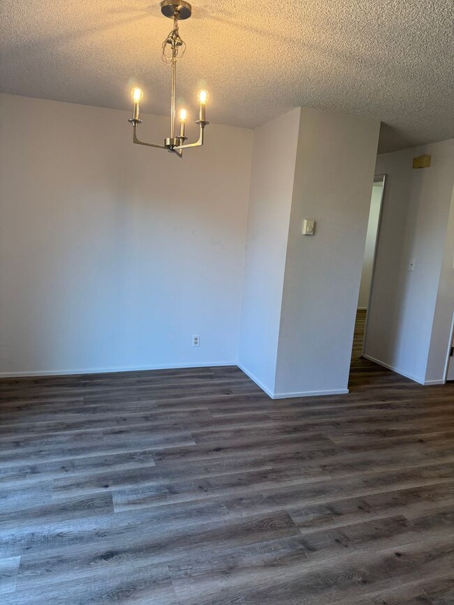 Building Photo - thaa01