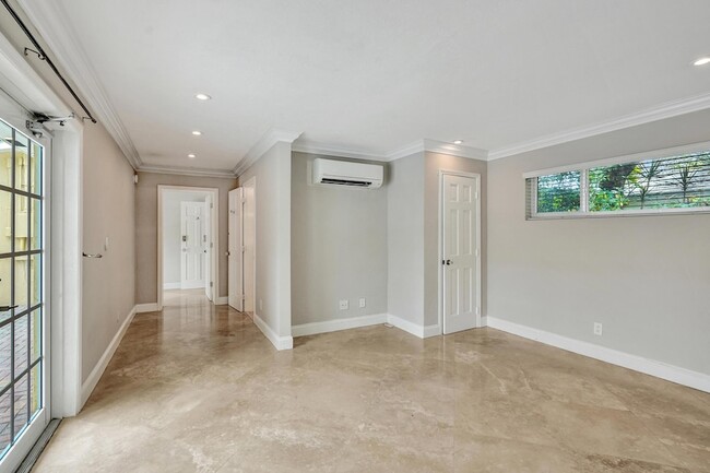 Building Photo - 1145 NE 12th Ave