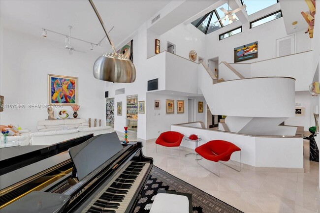 Building Photo - 279 N Hibiscus Dr