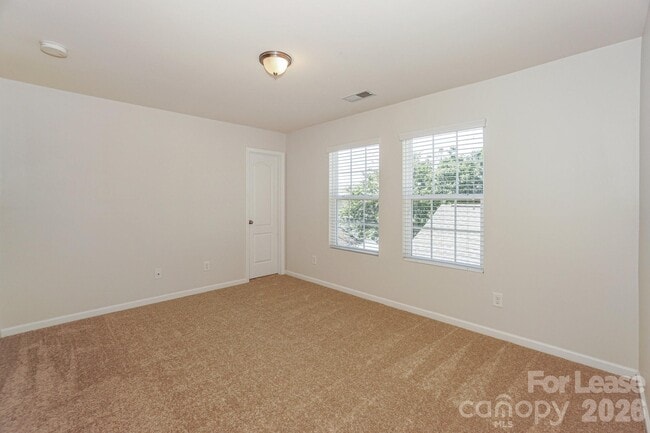 Building Photo - 8273 Viewpoint Lane