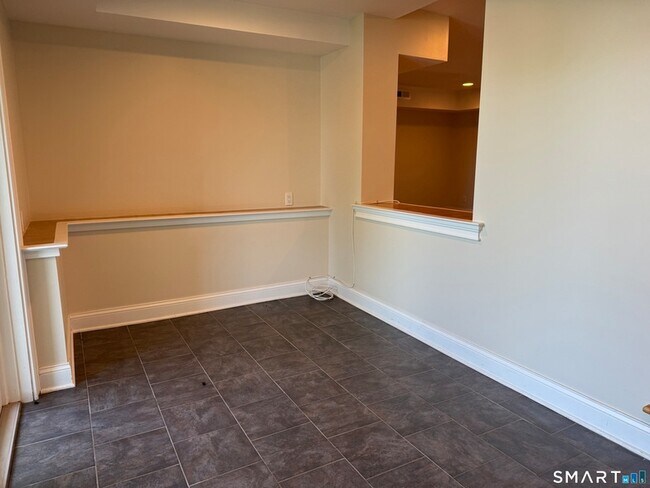 Building Photo - 776 Quinnipiac Ave