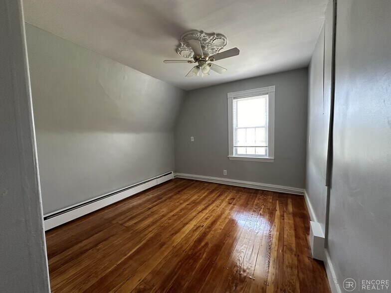 Building Photo - 135 Nonantum St