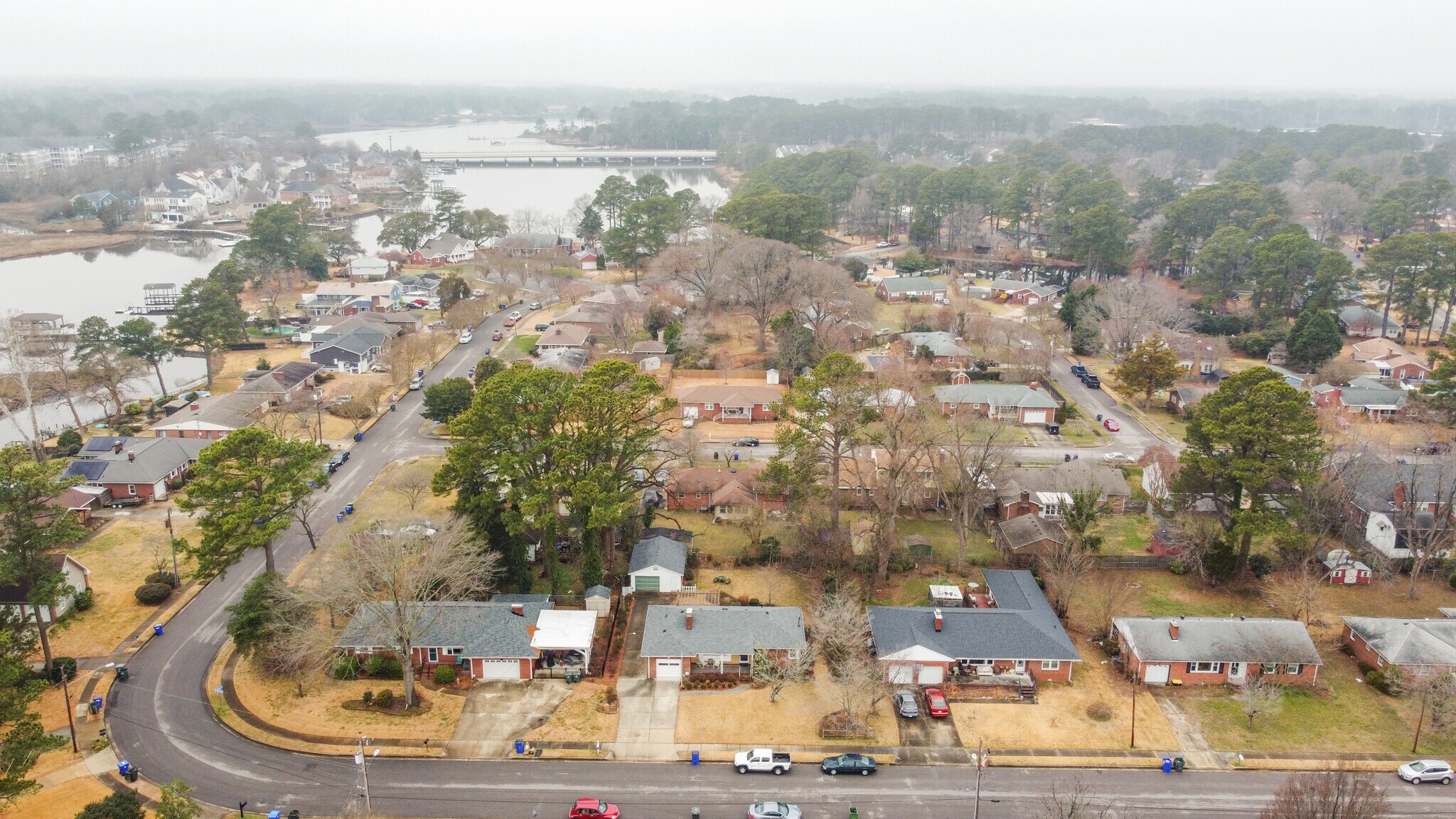 Building Photo - 335 E McGinnis Cir