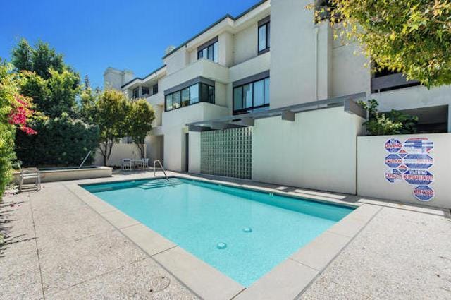 Building Photo - Groddg