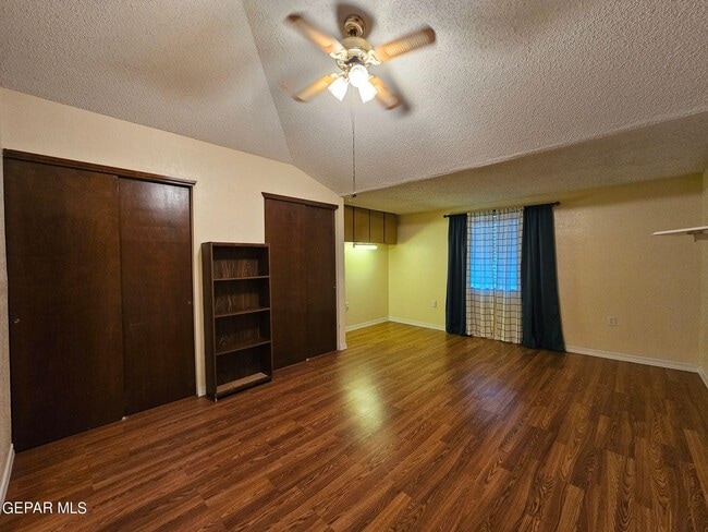 Building Photo - 846 El Arco Dr