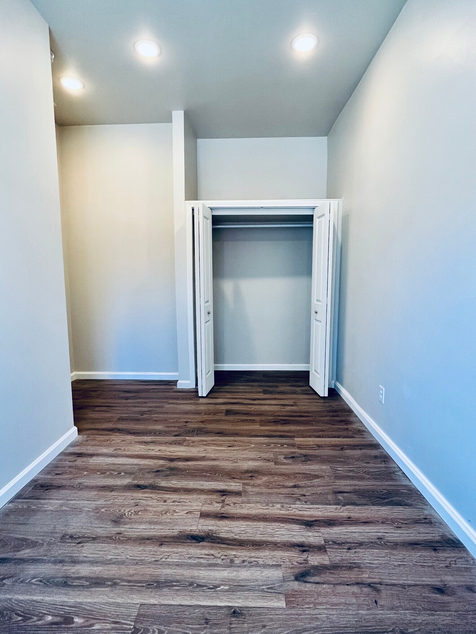 Bedroom 1 - 1012 Swan St
