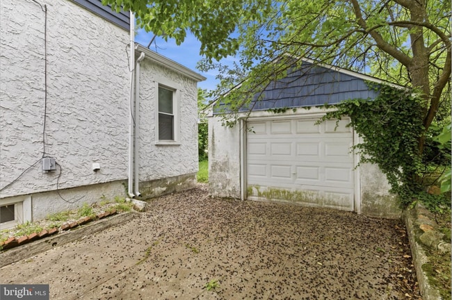 Building Photo - 820 Greenhill Rd