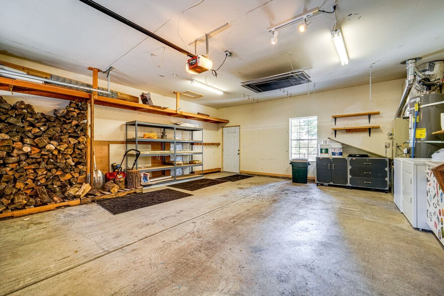 Building Photo - 14474 Northwoods Blvd