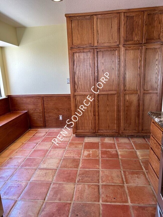 Building Photo - 4663 Cocina Ln