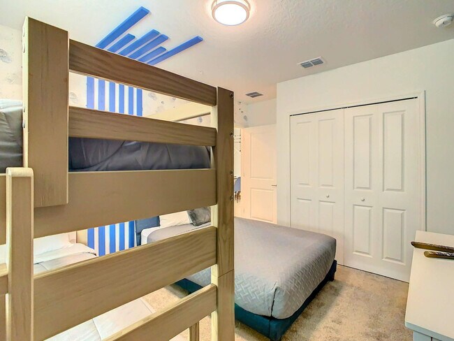 Building Photo - 9338 Sommerset Hills Dr