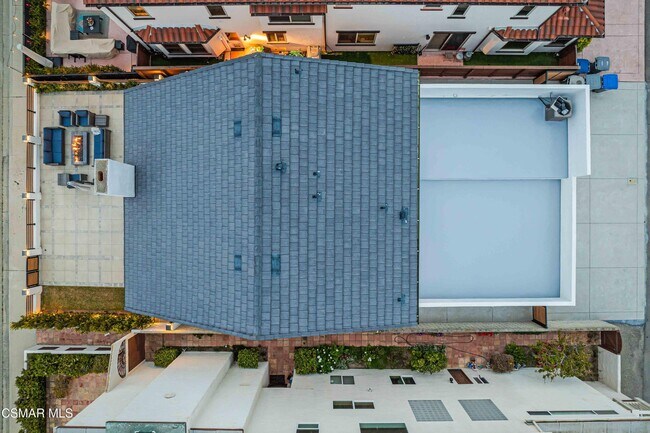 Building Photo - 5113 Whitecap St