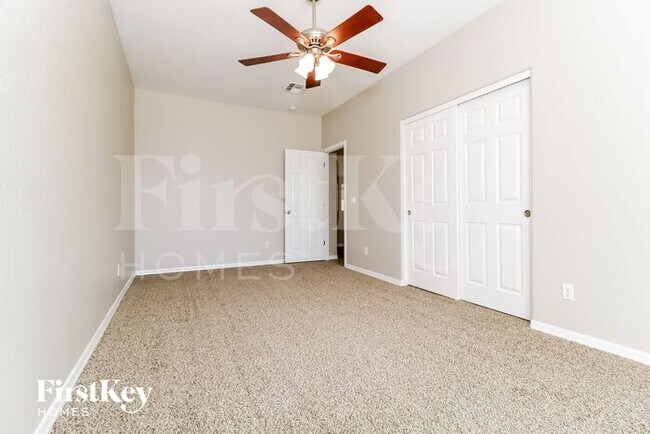 Building Photo - 14440 W Cora Ln