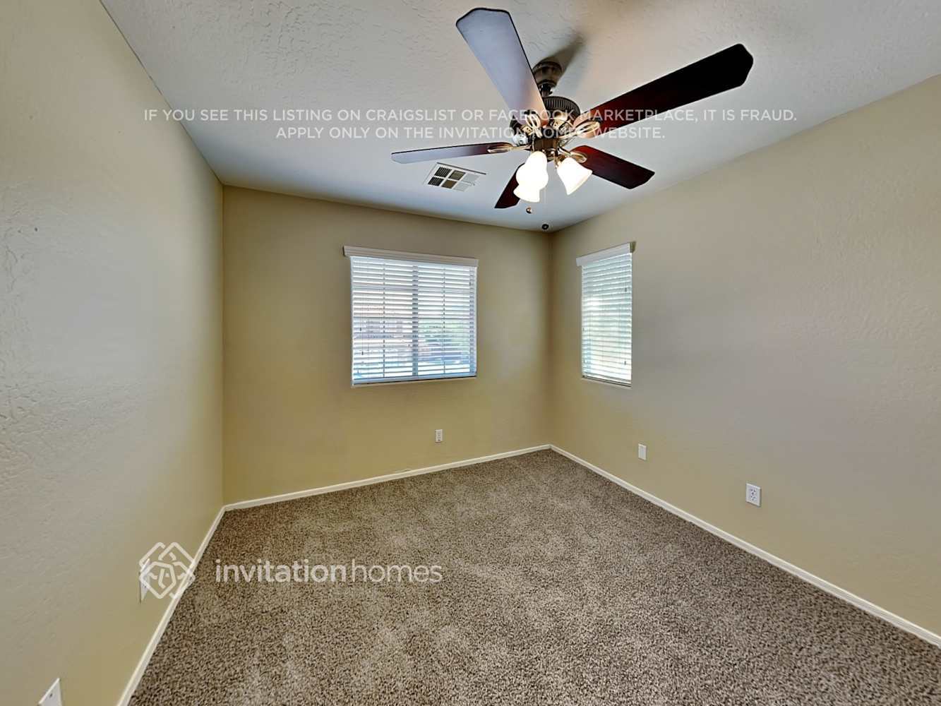 Building Photo - 7106 N 77th Dr