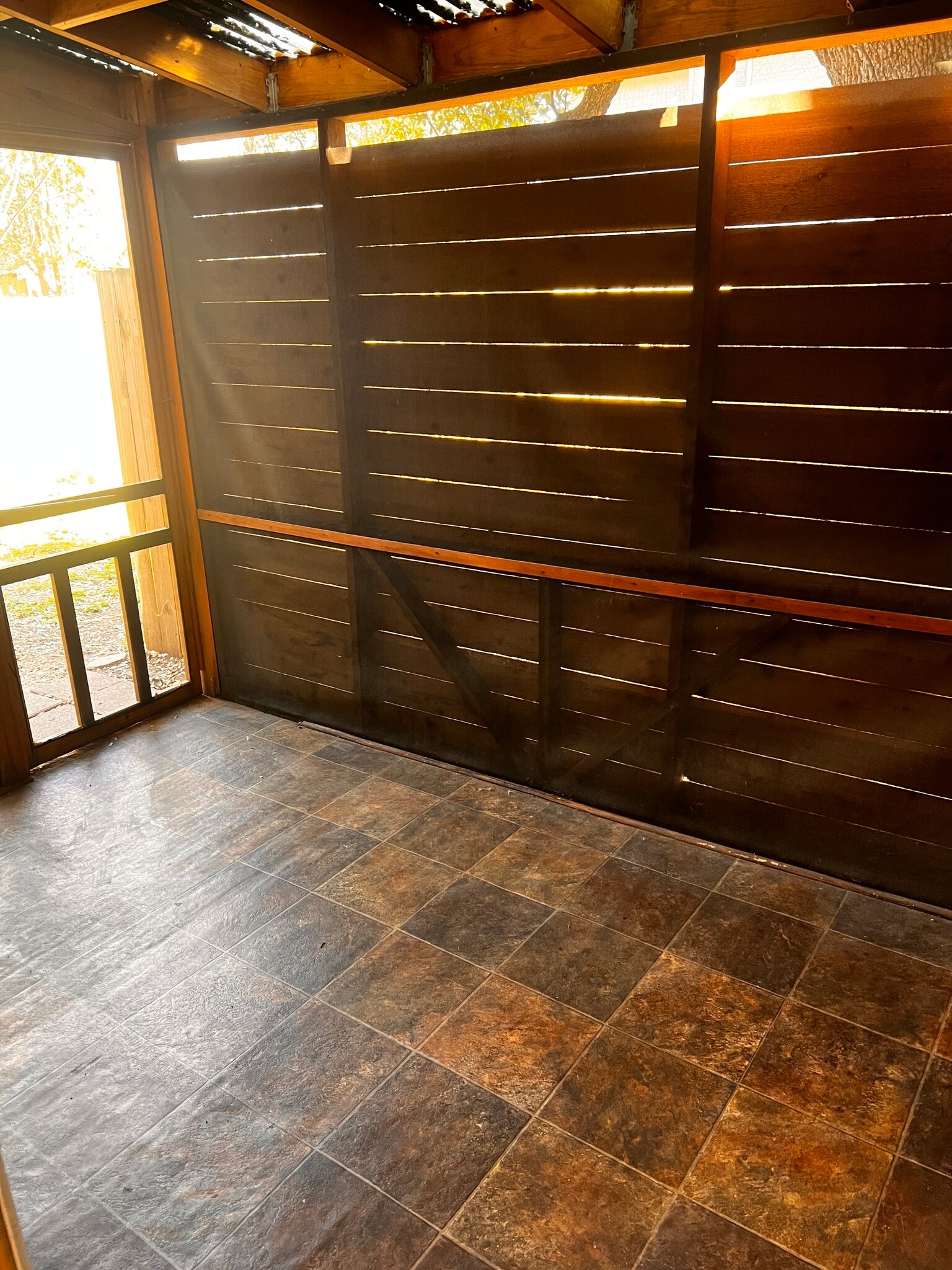 Screened in porch - 4521 Merle Dr