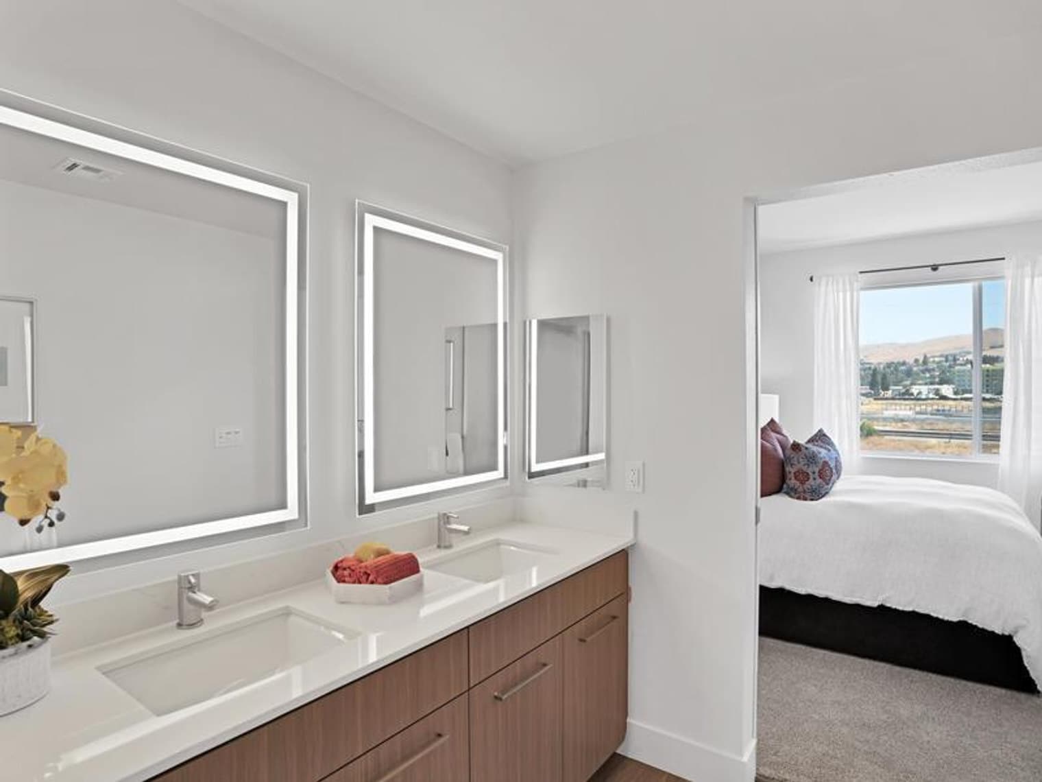 Building Photo - 45193 Warm Springs Blvd