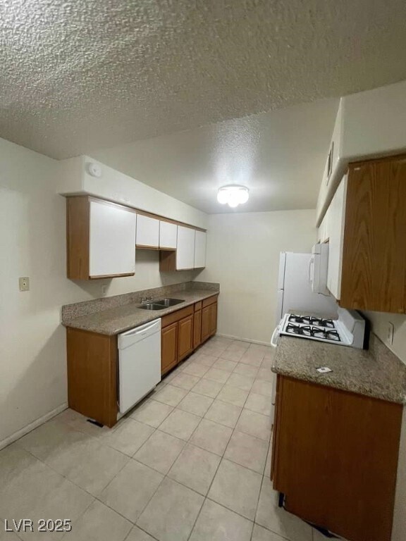 Building Photo - 1608 N Torrey Pines Dr
