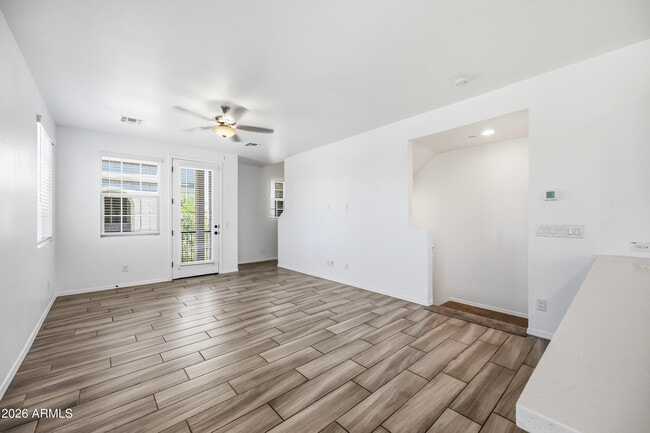 Building Photo - 1632 E Lowell Ave