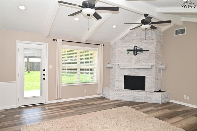 Building Photo - 5707 Hooper Dr
