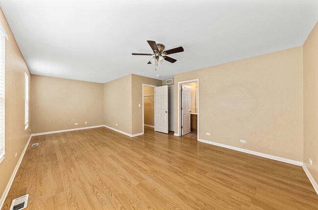 Building Photo - 633 Conservatory Ln