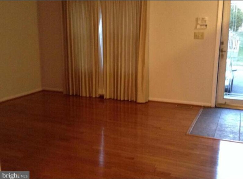 Building Photo - 2719 Crestwick Pl