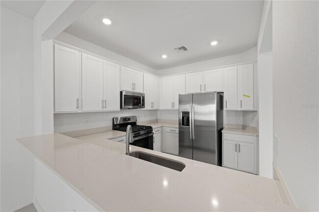 Building Photo - 14975 White Pearl Rd