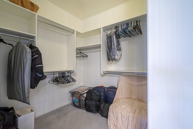 Building Photo - Fully Furnished 3 Bedroom Home In Coral Canyon With Community Amenities