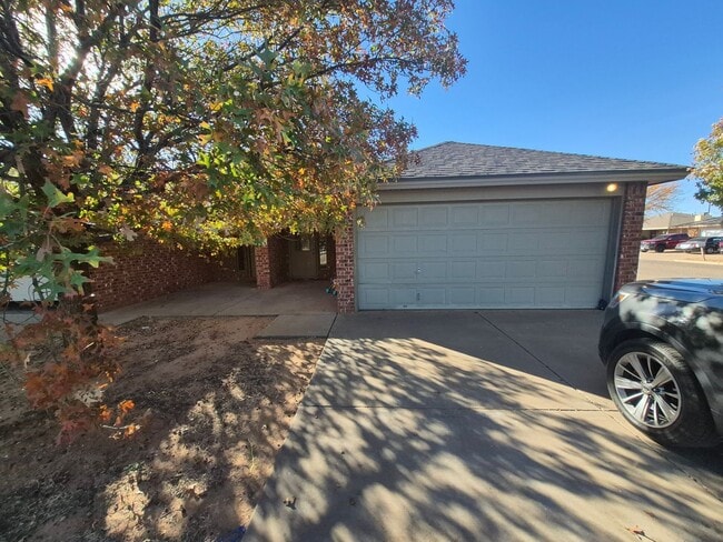 Primary Photo - 809 N Evanston Ave