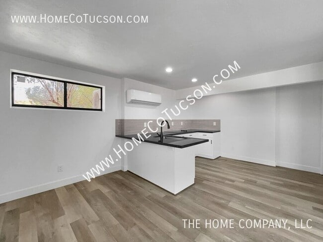 Building Photo - 5788 E Paseo Cimarron