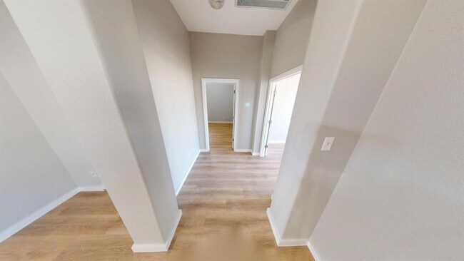 Building Photo - 20717 Bellerive Dr