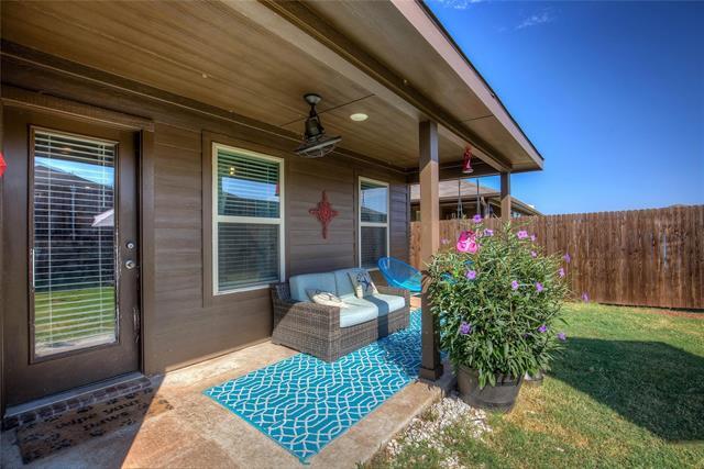 Building Photo - 1004 Basswood Ln