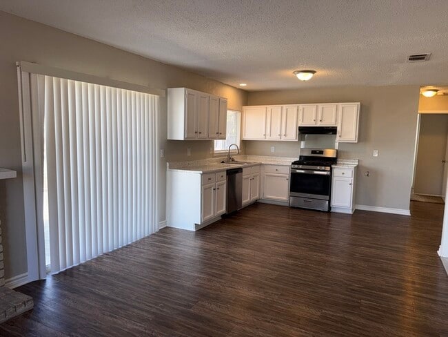 Building Photo - 6011 Little Brandywine Crk