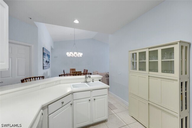 Building Photo - 2110 Cay Lagoon Dr