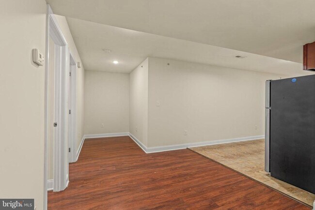 Building Photo - 1724 Master St