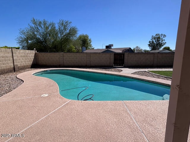 Building Photo - 1509 W El Alba Way