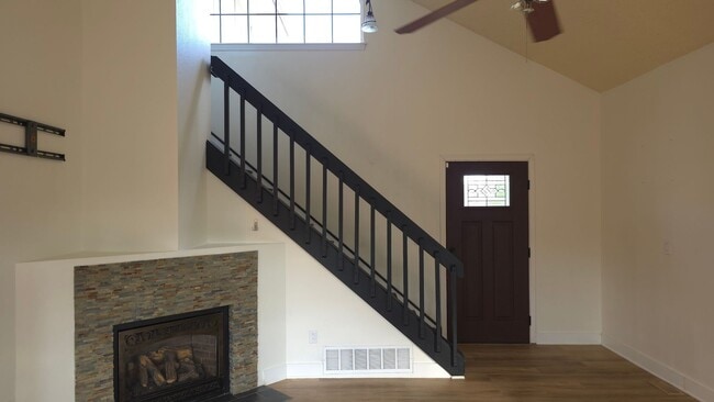 Building Photo - Tri-level home near Ft. Carson!!!