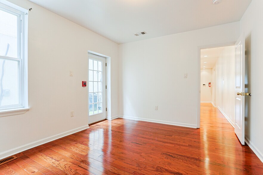 Building Photo - 1631 Germantown Ave