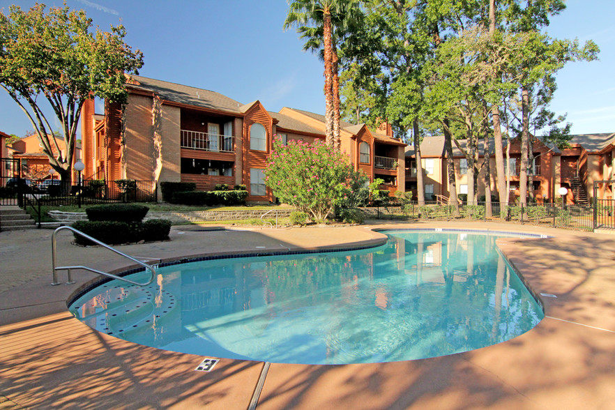 Building Photo - Forest Creek Apartments