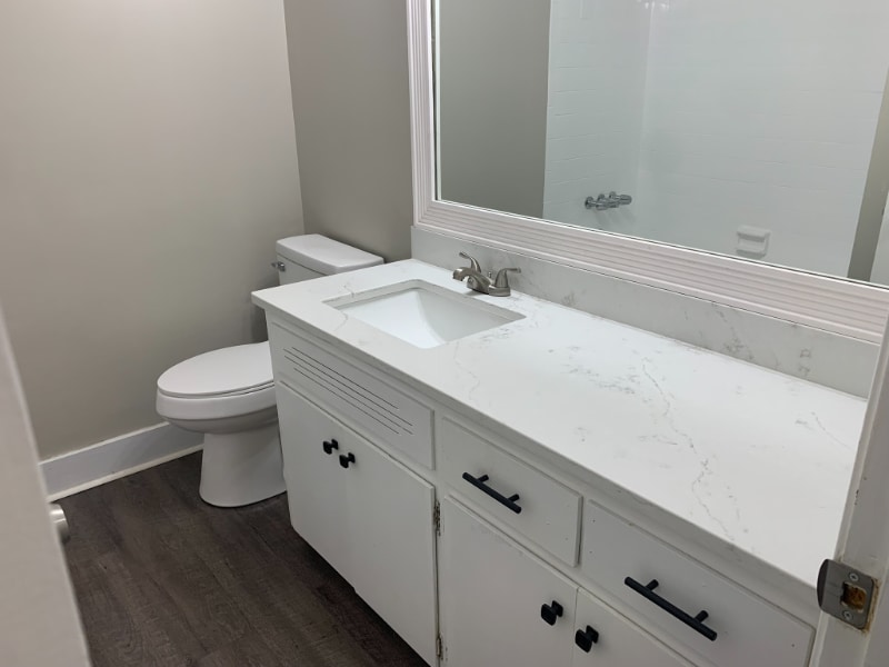 Building Photo - 651 Sarver Ave