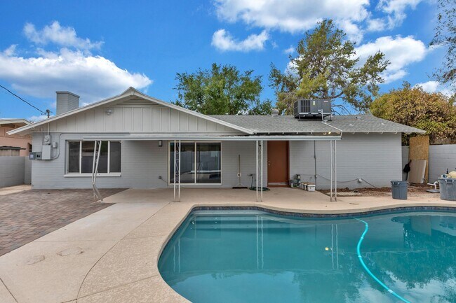 Building Photo - Remodeled home in amazing ASU neighborhood