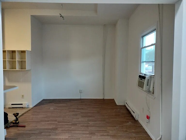 Primary Photo - 269 S Johnston Ave