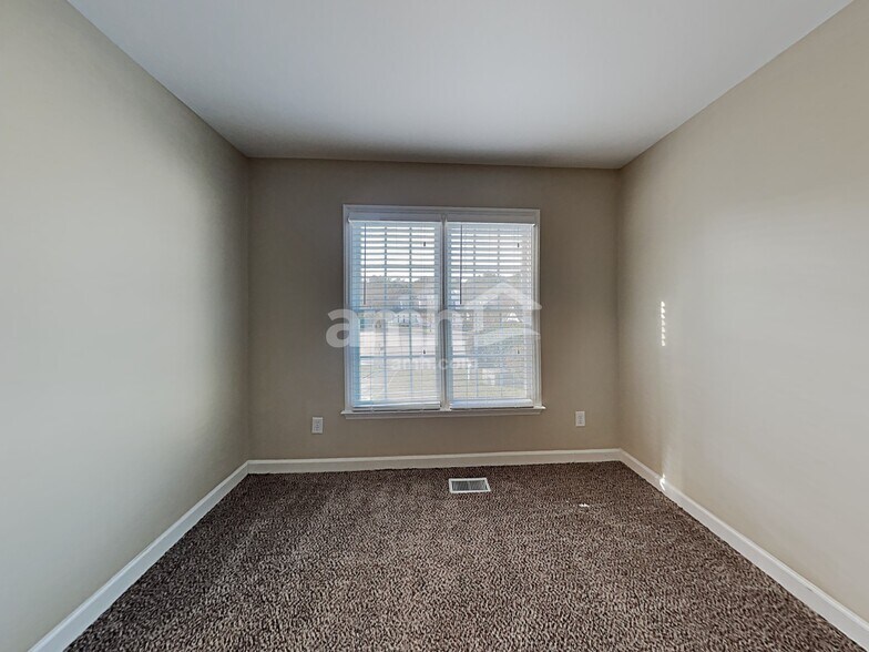 Building Photo - 809 Old Ash Ct