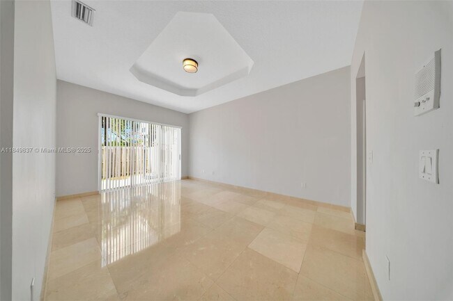 Building Photo - 10530 NW 52nd Terrace