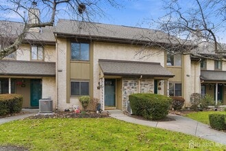 Building Photo - 60 Hampshire Dr