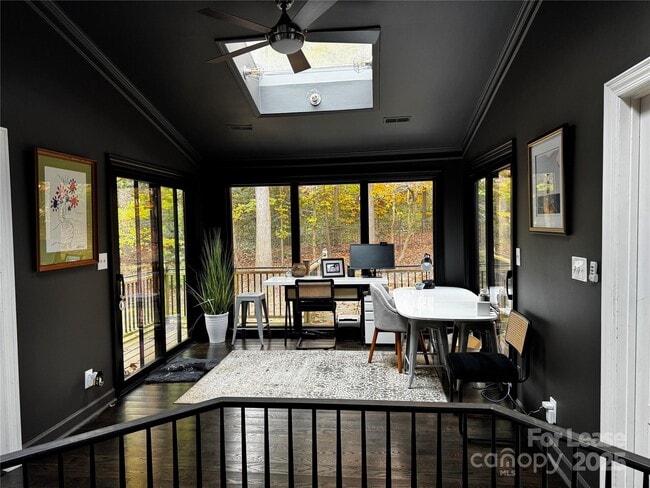 Building Photo - 210 Hargett Ct