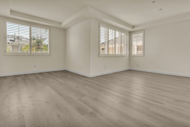 Building Photo - 10 Clearwater Cove