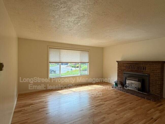 Building Photo - 1634 SW Knollbrook Pl