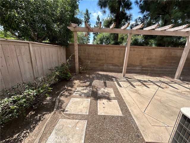Building Photo - 415 Ridgeway