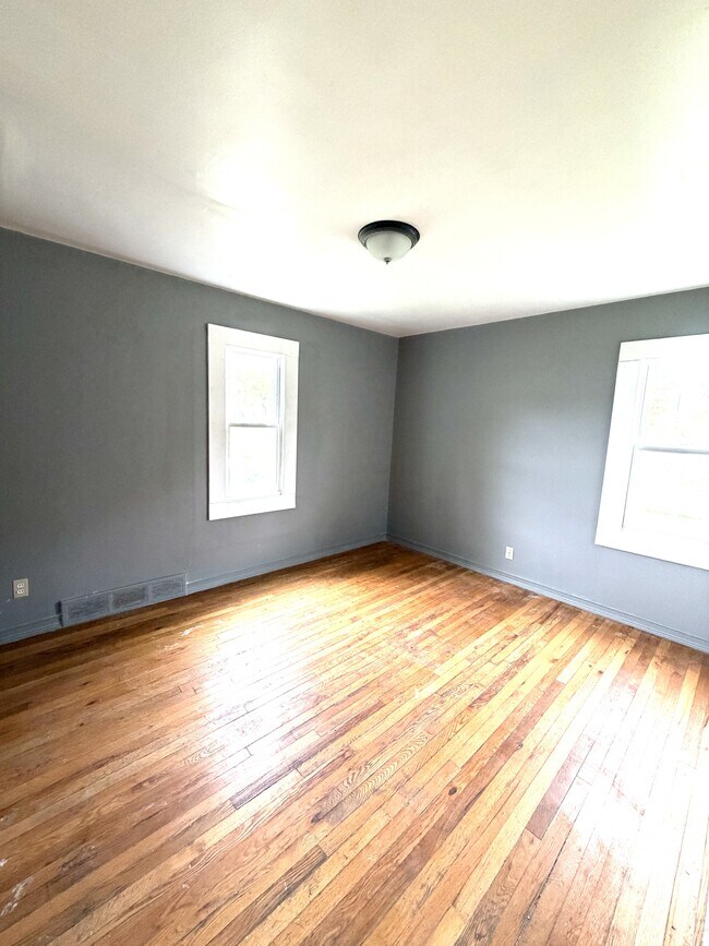 Building Photo - 1486 Lavender Ave